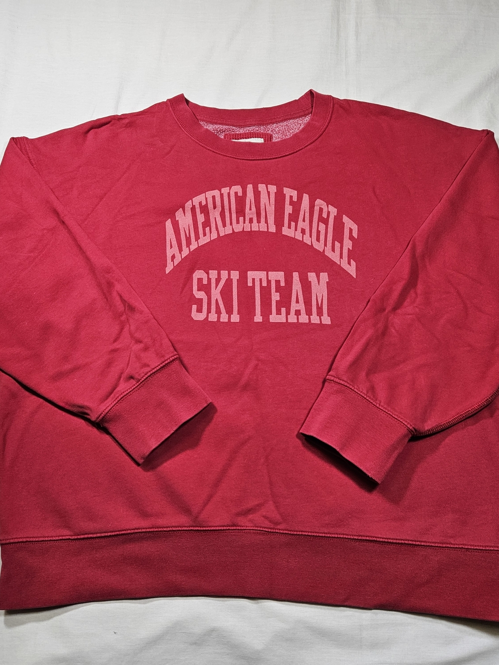 American Eagle Women's Ski Team Crewneck Sweatshirt Large Red Graphic Pullover